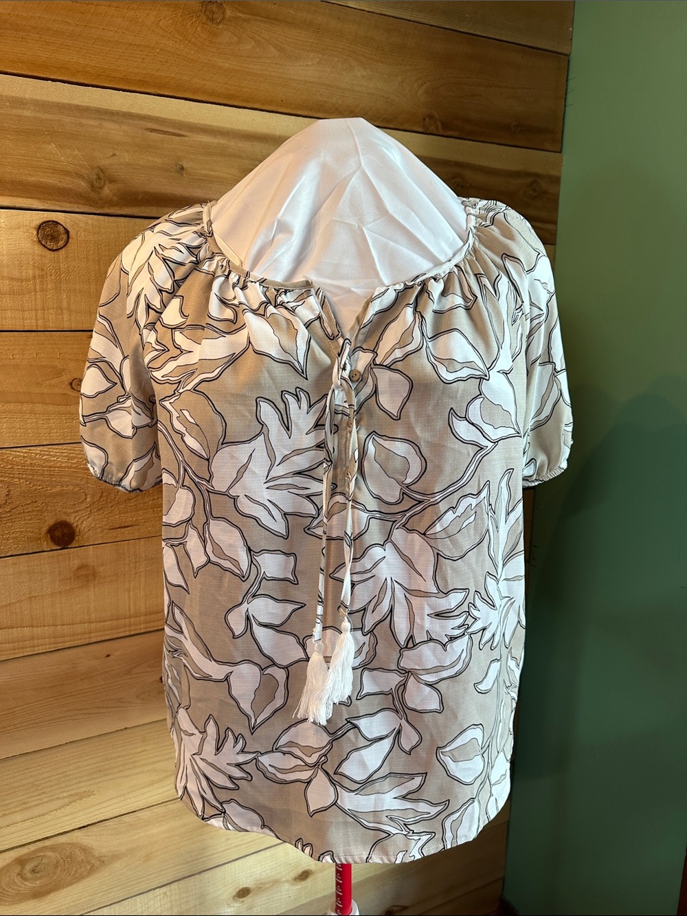 AB Studio Cream and White Floral Tie-Front Peasant Blouse